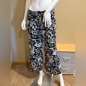 Women's Croft & Barrow Pull-On Wide Leg Crop Pants
Croft & Barrow